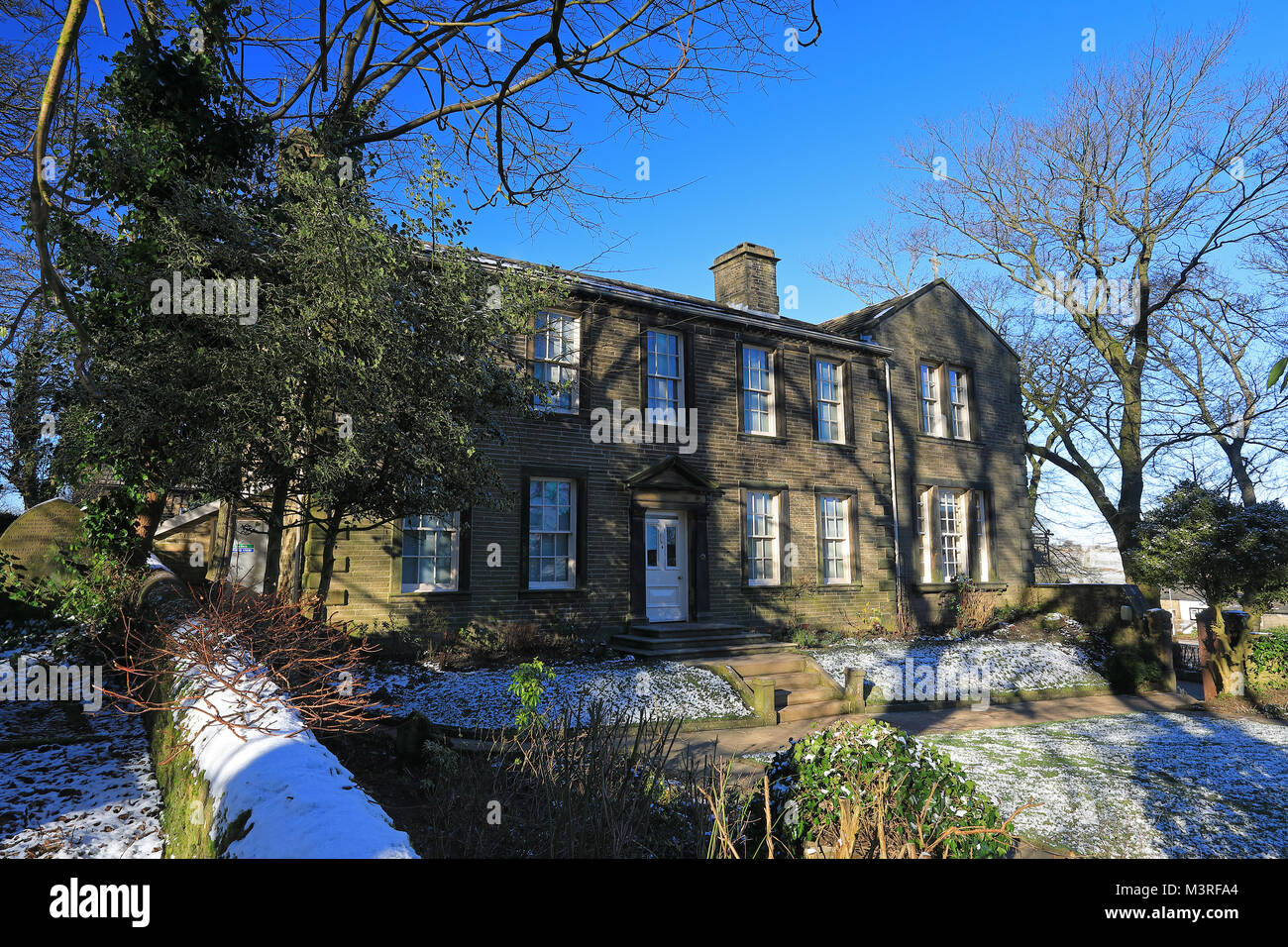 Brontë Parsonage Museum in Haworth, West Yorkshire, der Heimat der Brontë Schwestern. Stockfoto
