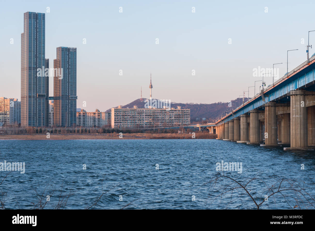 Stadt Seoul in Dongjak Brücke, Seoul, Südkorea. Stockfoto