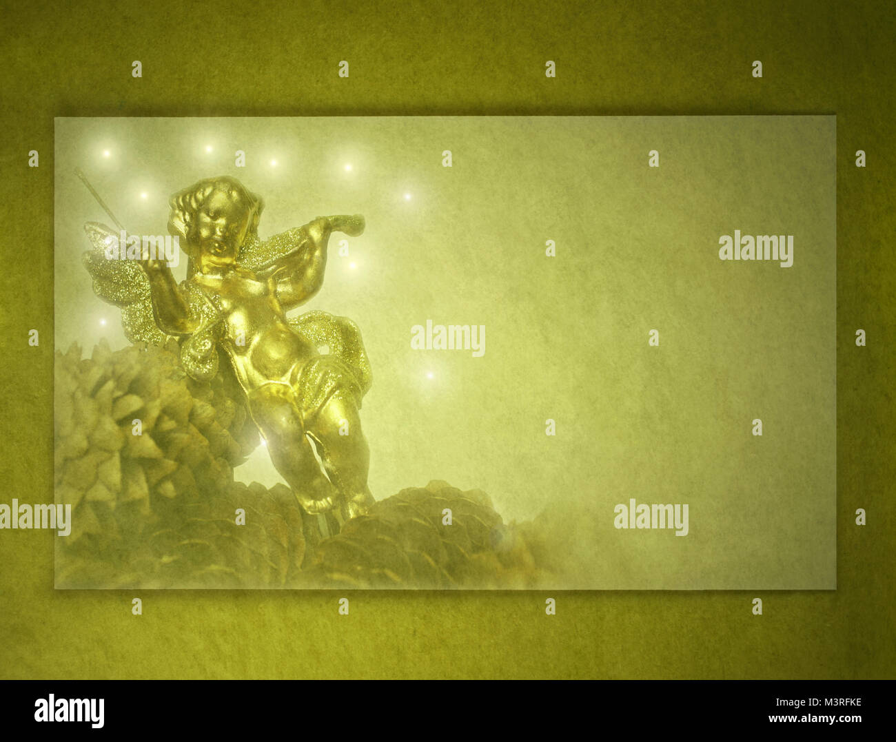 Schöne dekorative Hintergrund Weihnachten Karte eine kleine Statue des Goldenen Engel Stockfoto Schöne dekorative Hintergrund Weihnachten Karte eine kleine Statue des Goldenen Engel Stockfoto