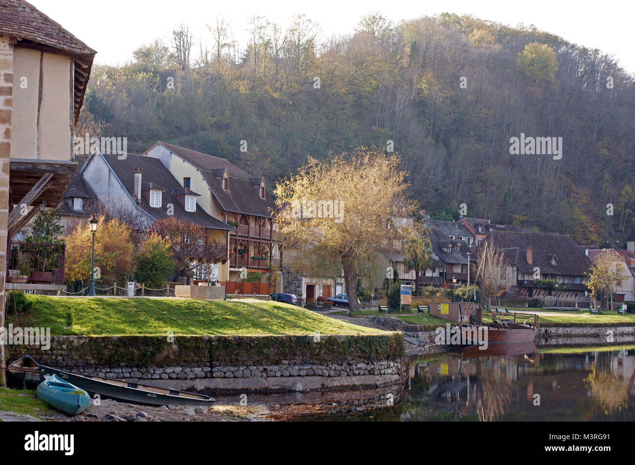 Das hübsche Dorf von Beaulieu-sur-Dordogne in Frankreich Stockfoto