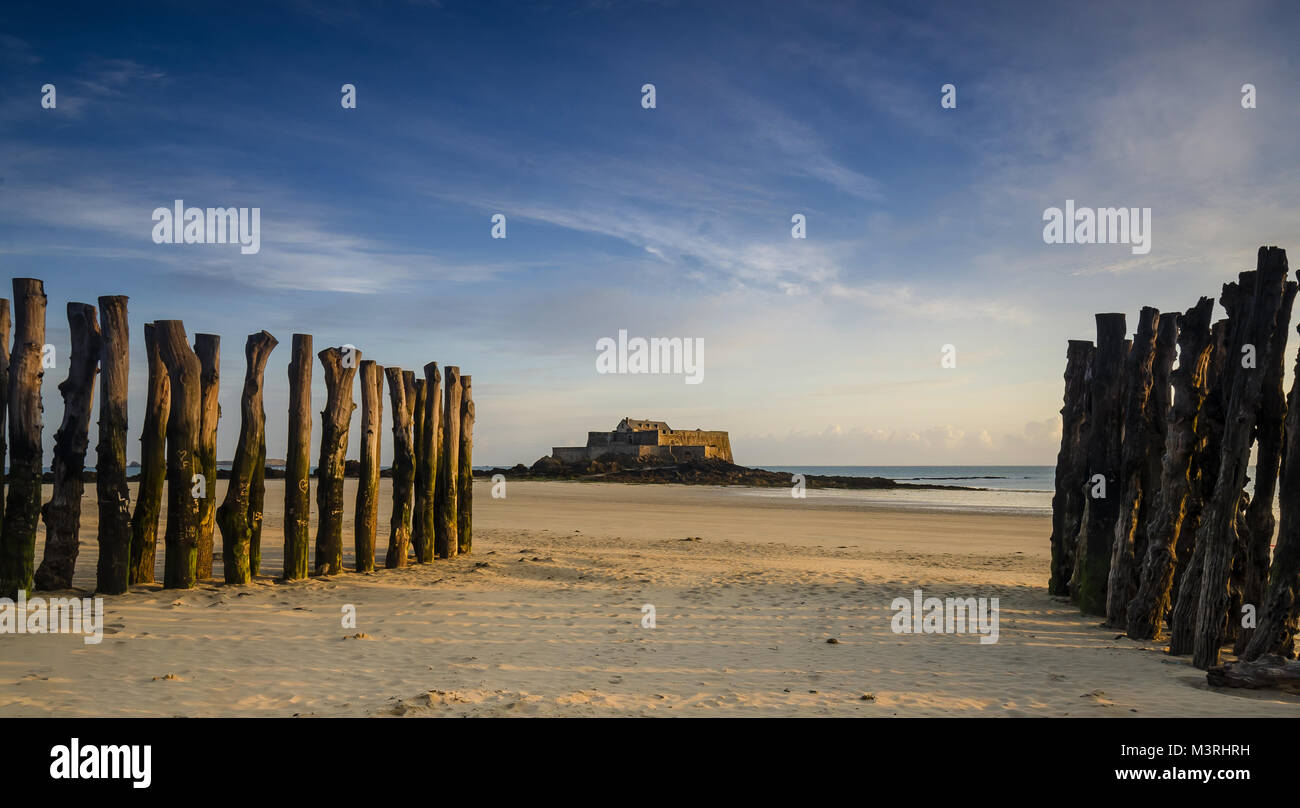 Schönen Sonnenaufgang bei Saint Malo, Frankreich Stockfoto