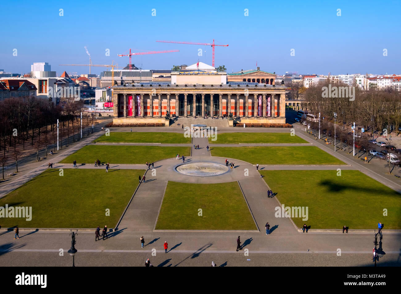 Blick auf das Alte Museum am Lustgarten auf der Museumsinsel (Museumsinsel) in Mitte, Berlin, Deutschland Stockfoto