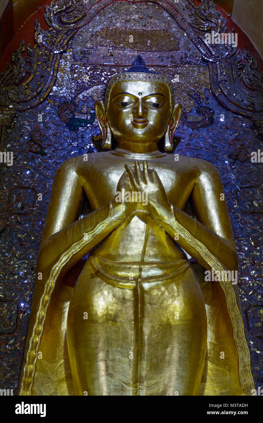 Bagan: Ananda Tempel, stehend Buddha - Kakusandha - mit Blick nach Norden, Region, Mandalay, Myanmar (Birma) Stockfoto