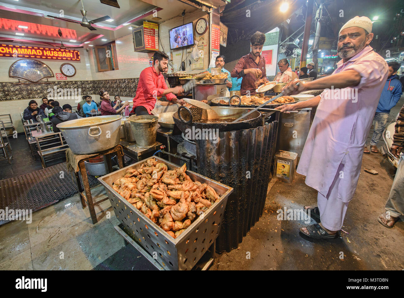Fried Chicken Meister, Old Delhi, Indien Stockfoto