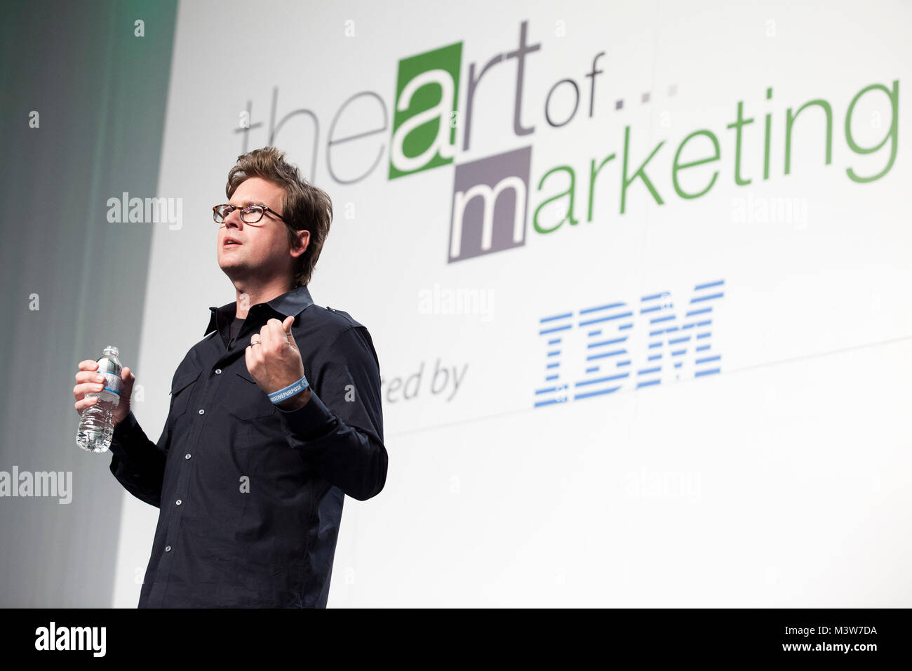 Co-Gründer und Creative Director von Twitter Inc. Biz Stone in der Kunst des Marketings Konferenz in Toronto, Ontario, Kanada am Mittwoch, Juni 05, 2013 spricht. Die Konferenz Referenten und Lieferanten auf das neue Zeitalter des Marketing ausgerichtet. Stockfoto