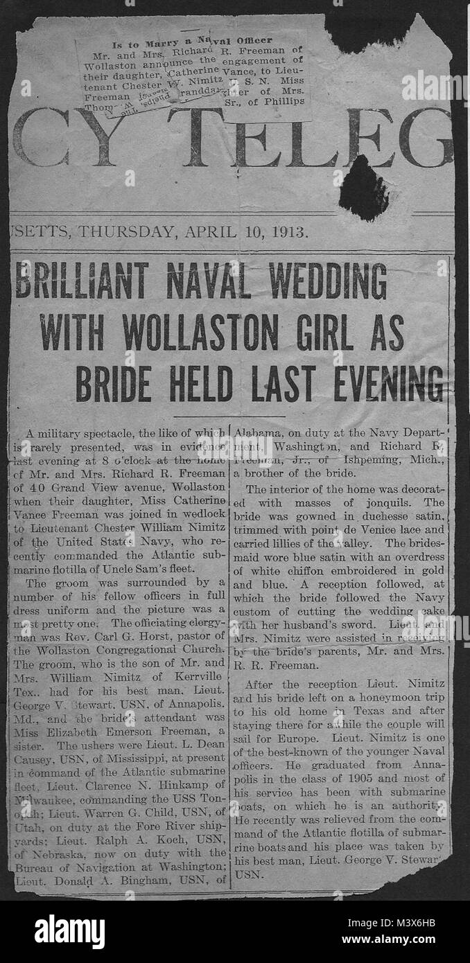 Chester & Catherine Nimitz's Hochzeit Ankündigung und die Geschichte in der Quincy Telegramm, 10. April 1913. Aus der privaten Sammlung von Chet legen. 140213-N-ZZ 999-022 durch die USS NIMITZ (CVN 68) Stockfoto