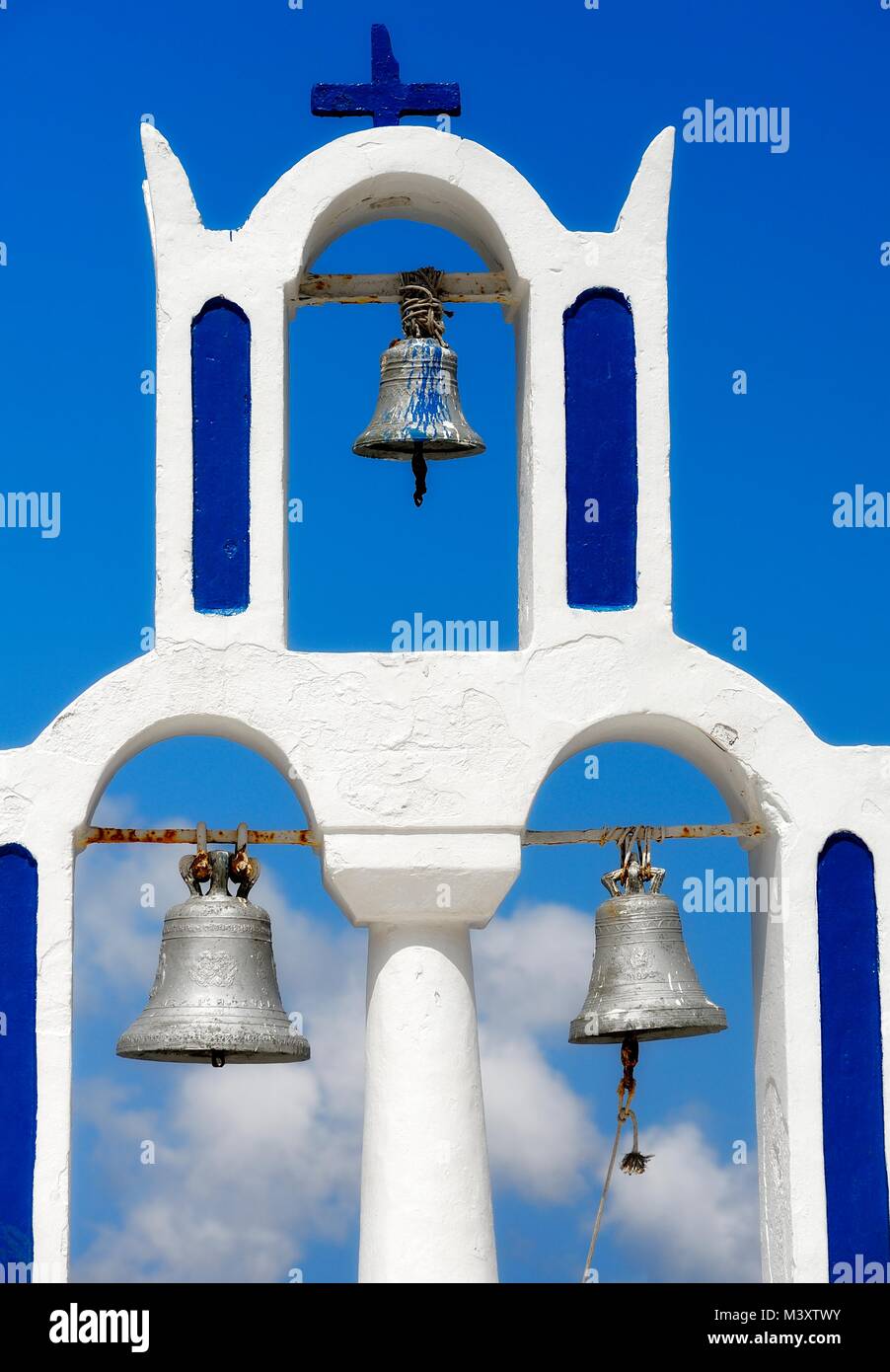 Santorini Glockenturm der Kirche Griechenland Stockfoto