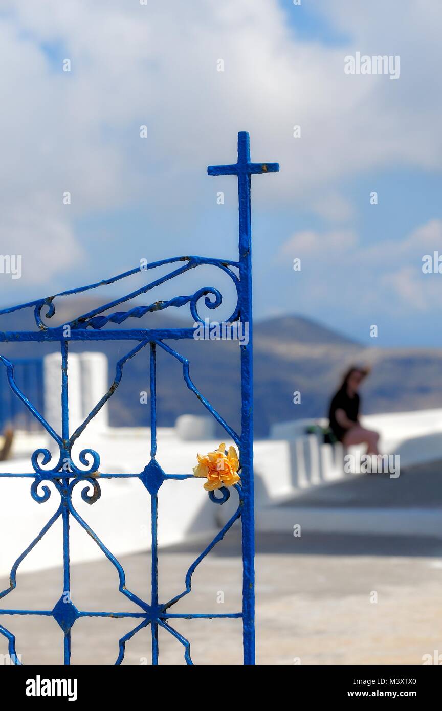 Santorini Griechenland gemalte Kirche Gate Stockfoto
