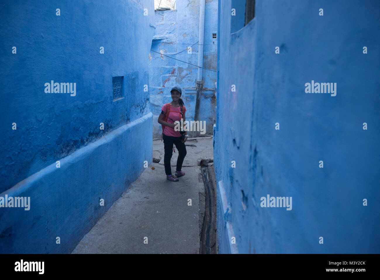 Erkunden Gassen in die blaue Stadt Jodhpur, Rajasthan, Indien Stockfoto
