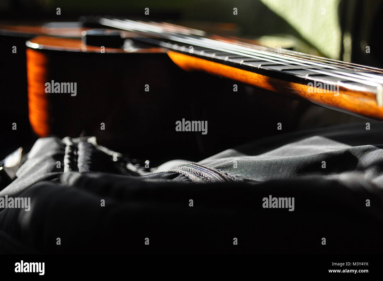 Klassische Gitarre. Die Ausstellung ein Saiteninstrument Sounds. Griffbrett, Streichern und resonation Stockfoto