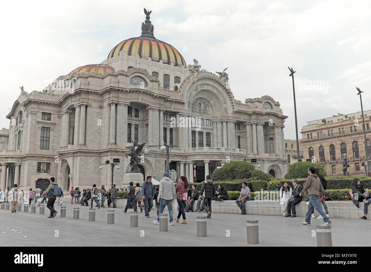 Der Palacio de Bellas Artes ist das kulturelle Zentrum der Kunst in Mexico City, Mexiko. Stockfoto