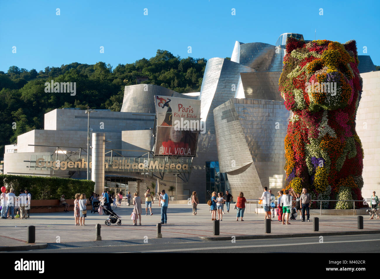 Welpe Blume Skulptur. Künstler: Jeff Koons. Guggenheim Museum Bilbao, Spanien Stockfoto