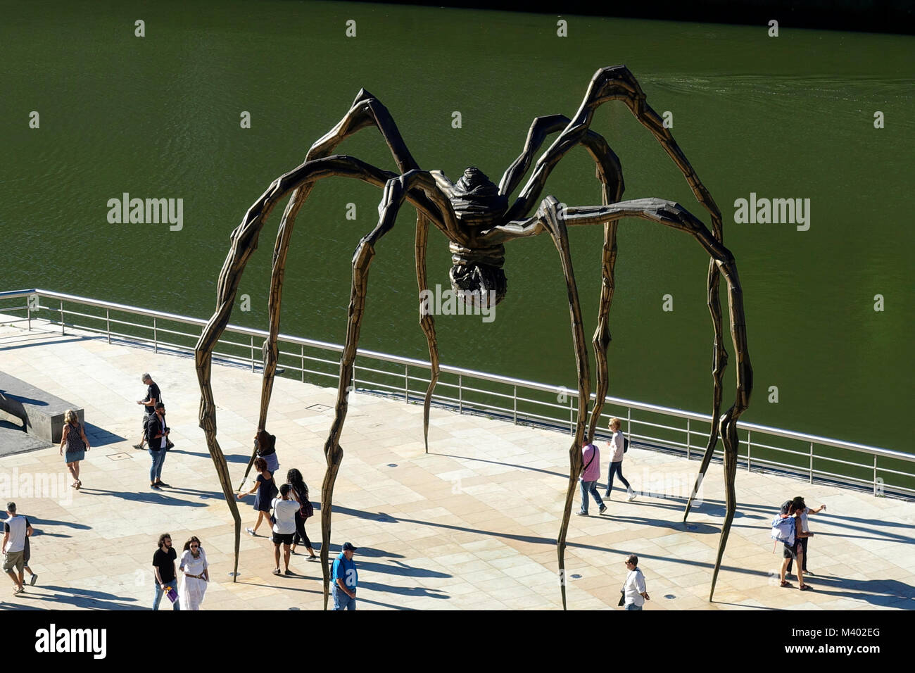 Die riesenspinne Skulptur. Titel: Maman (Mutter). Artist: Louise Borgeois (1911-2010). Das Guggenheim Museum Bilbao, Spanien Stockfoto