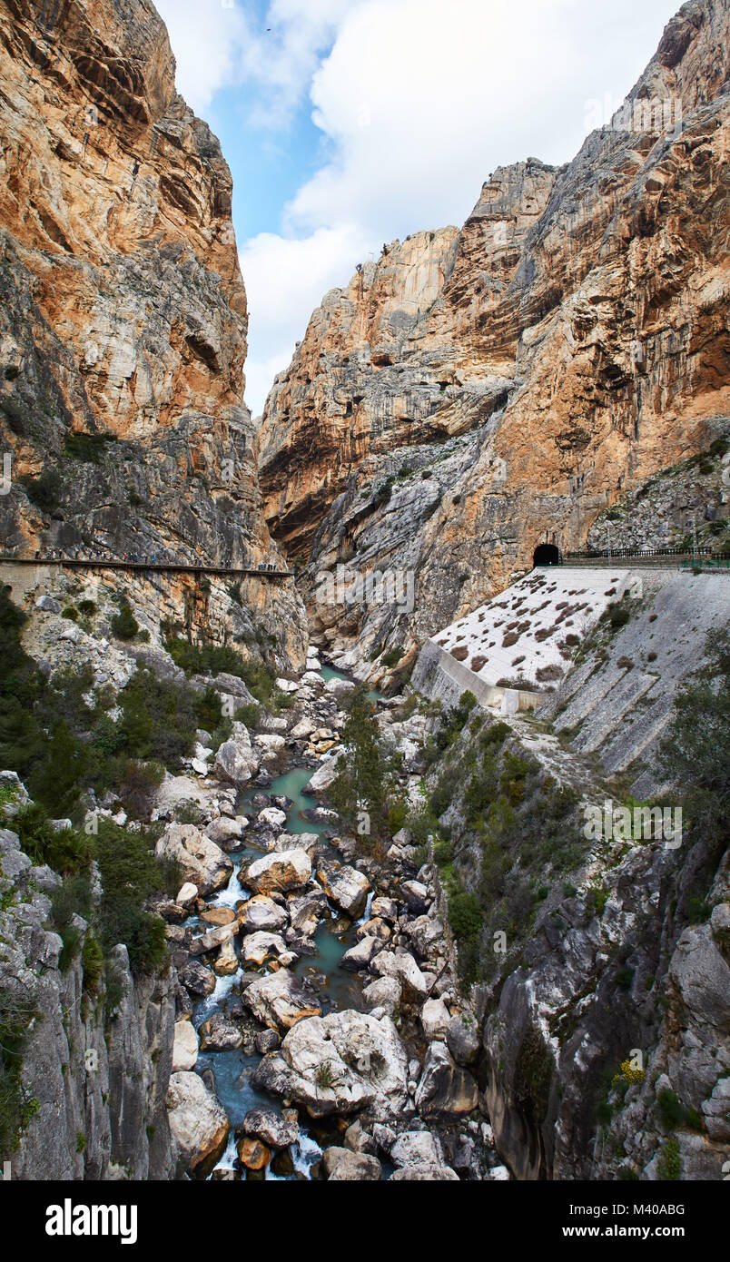 Wandern auf dem berühmten Caminito del Rey in Spanien Stockfoto