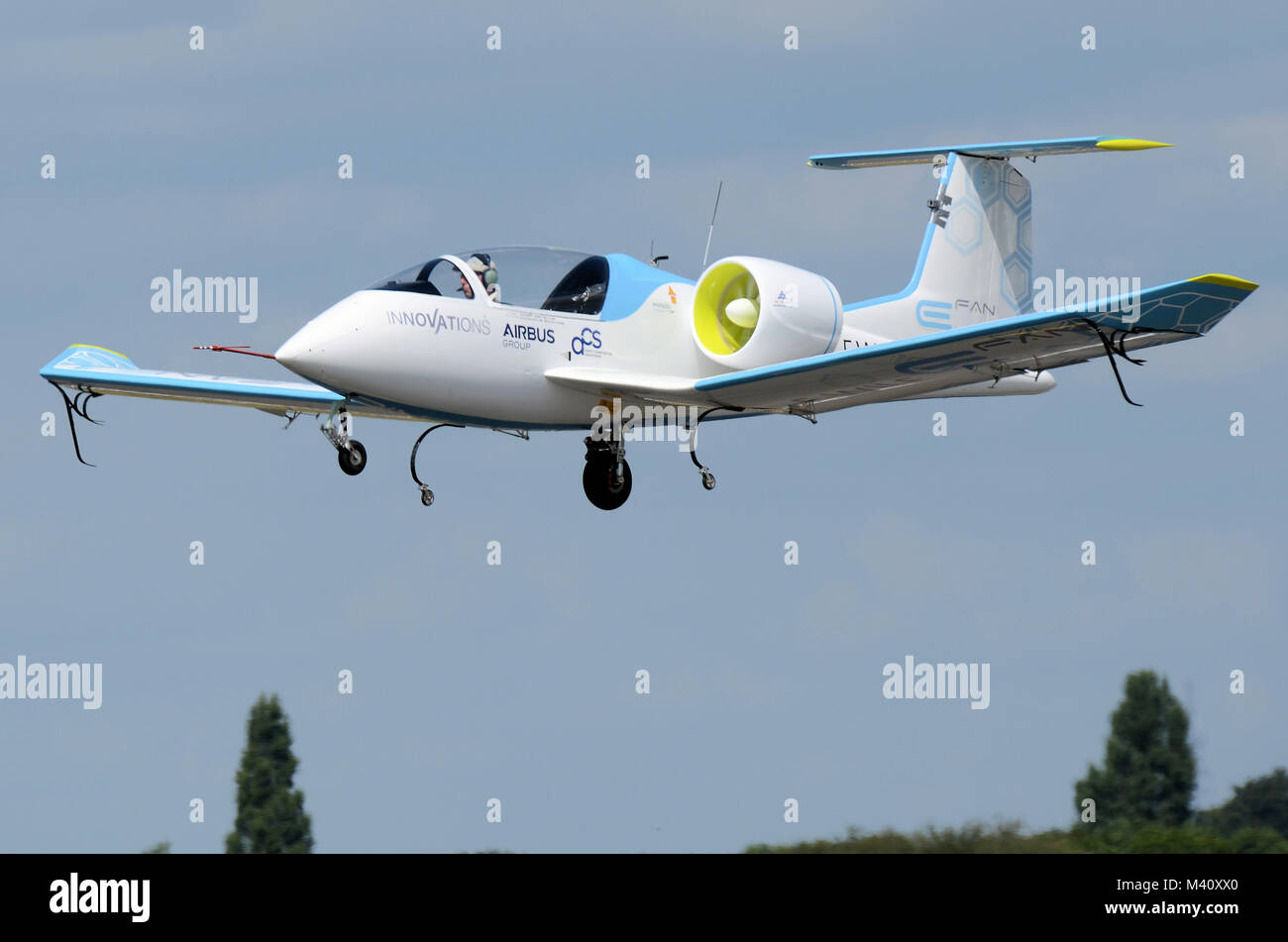 Airbus E Lufter Ist Ein Prototyp Mit Zwei Platzen Elektrische Flugzeuge Von Airbus Gruppe Entwickelt Zu Werden Das Fliegen An Der Luftfahrtausstellung In Farnborough Stockfotografie Alamy
