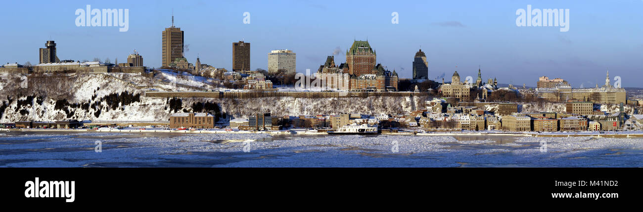 Kanada, Provinz Quebec, panoramischen Anblick von Quebec City im Winter vom Rand des Sankt-Lorenz-Strom Stockfoto