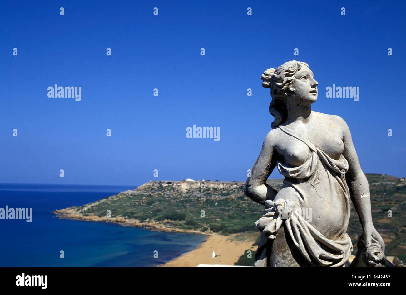 Calypso-Statue oben Ramla Bay, Insel Gozo, Malta, Europa Stockfoto
