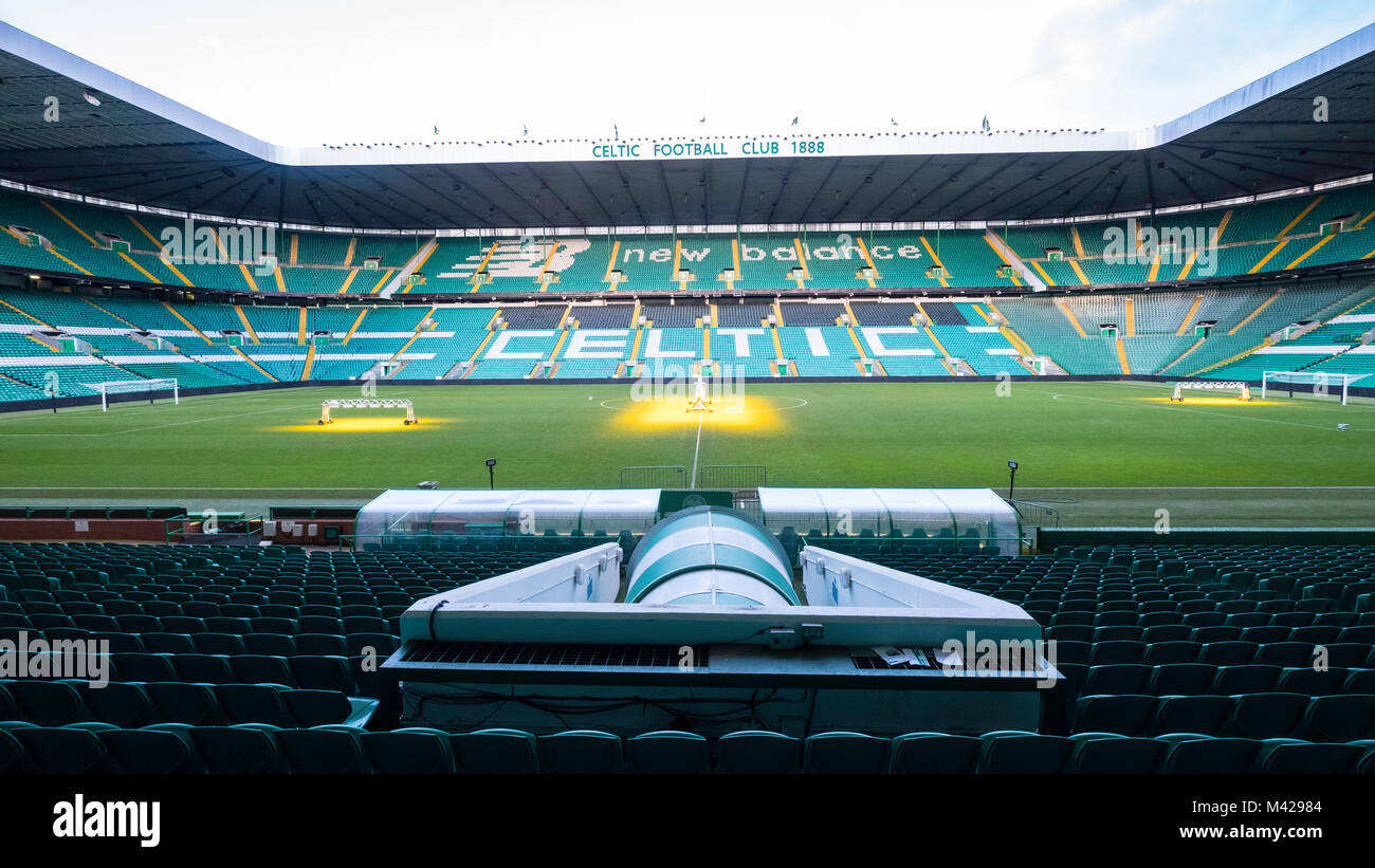Blick auf steht und Tonhöhe im Celtic Park home von Celtic Football Club in Parkhead, Glasgow, Schottland, Vereinigtes Königreich Stockfoto
