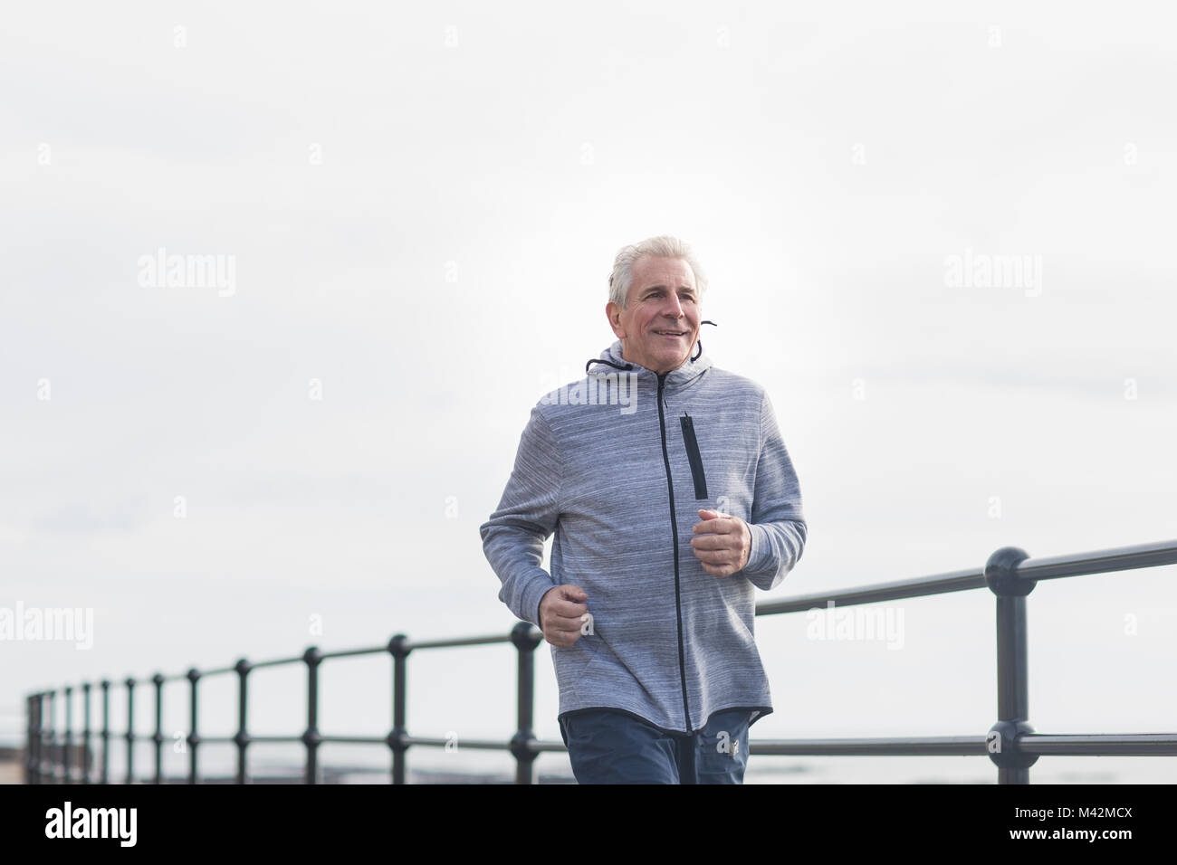 Senior woman Joggen im freien Stockfoto