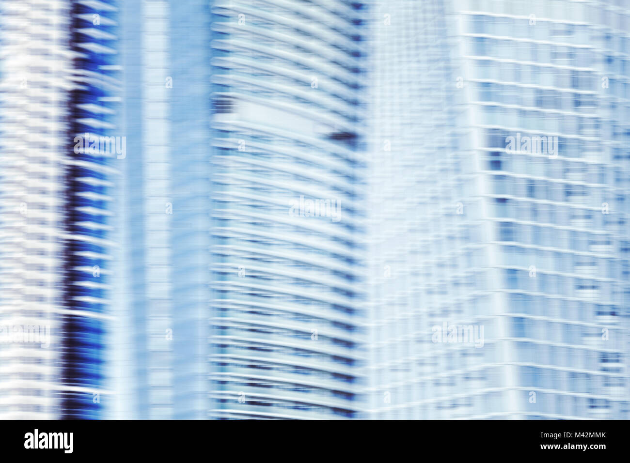 Abstrakte futuristischen Hintergrund aus Bewegung verwischt Bürogebäuden. Stockfoto