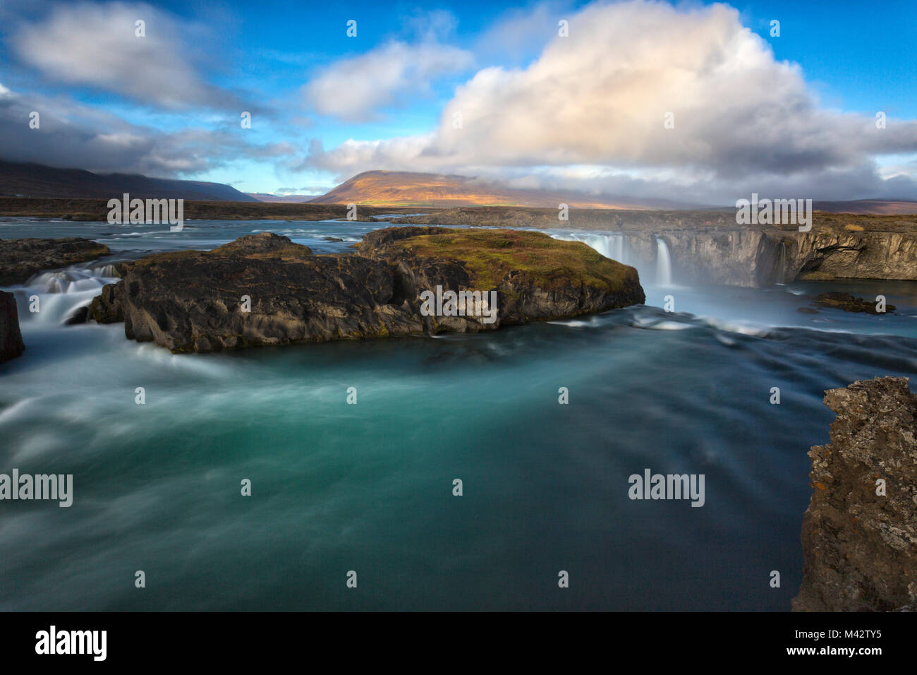 Europa, Island, Region Nordurland eystra, Godafoss Wasserfall. Stockfoto