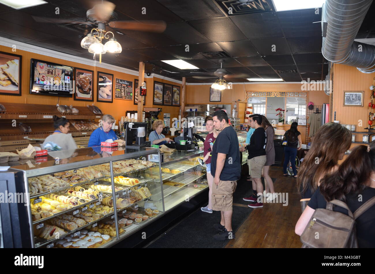 Naeglins Bäckerei Neue braunfells Texas USA Interieur mit Kunden Stockfoto