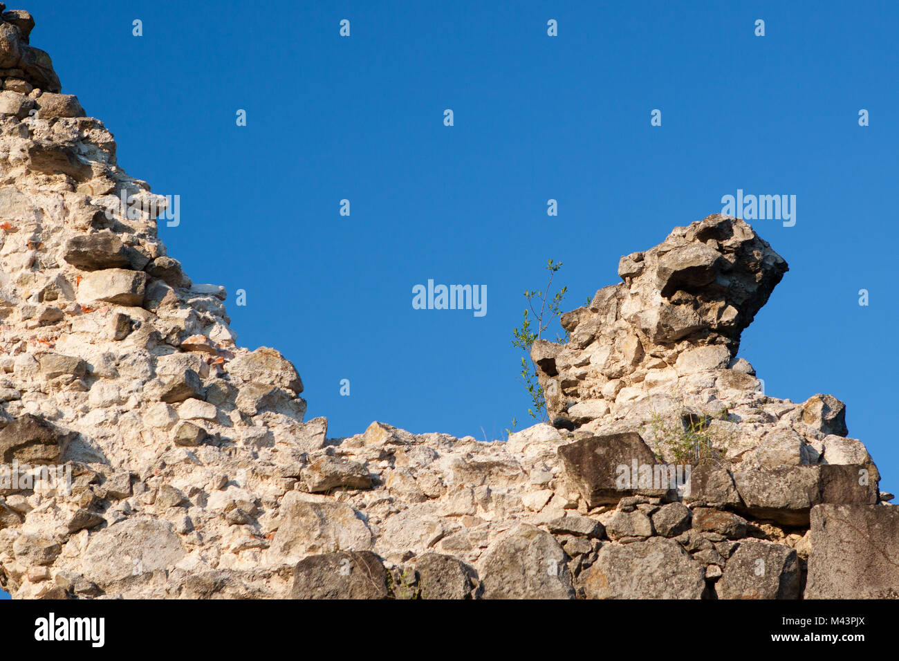 Alte Burgruinen in Transkarpatien Dorf Seredne Stockfoto