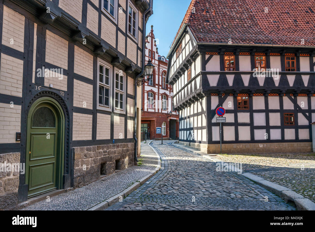 Fachwerkhäuser am Finkenherd, Passage, Schlossberg (Burg) in Quedlinburg, Sachsen-Anhalt, Deutschland Stockfoto