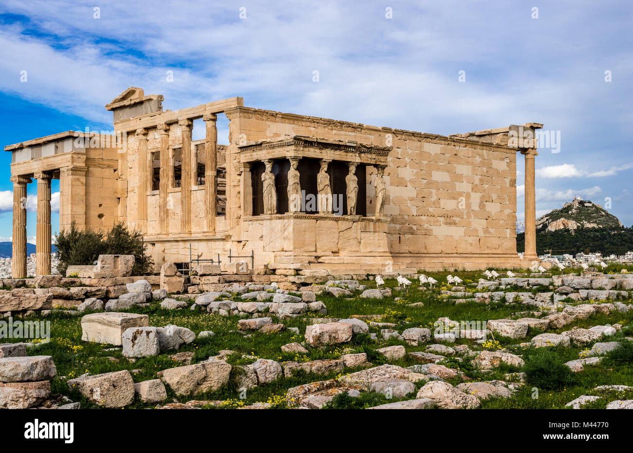 Das Erechtheion Erechtheion Oder Ist Eine Antike Griechische Tempel Auf Der Akropolis Von Athen In Griechenland Die Sowohl Athena Und Poseidon Gewidmet War Stockfotografie Alamy