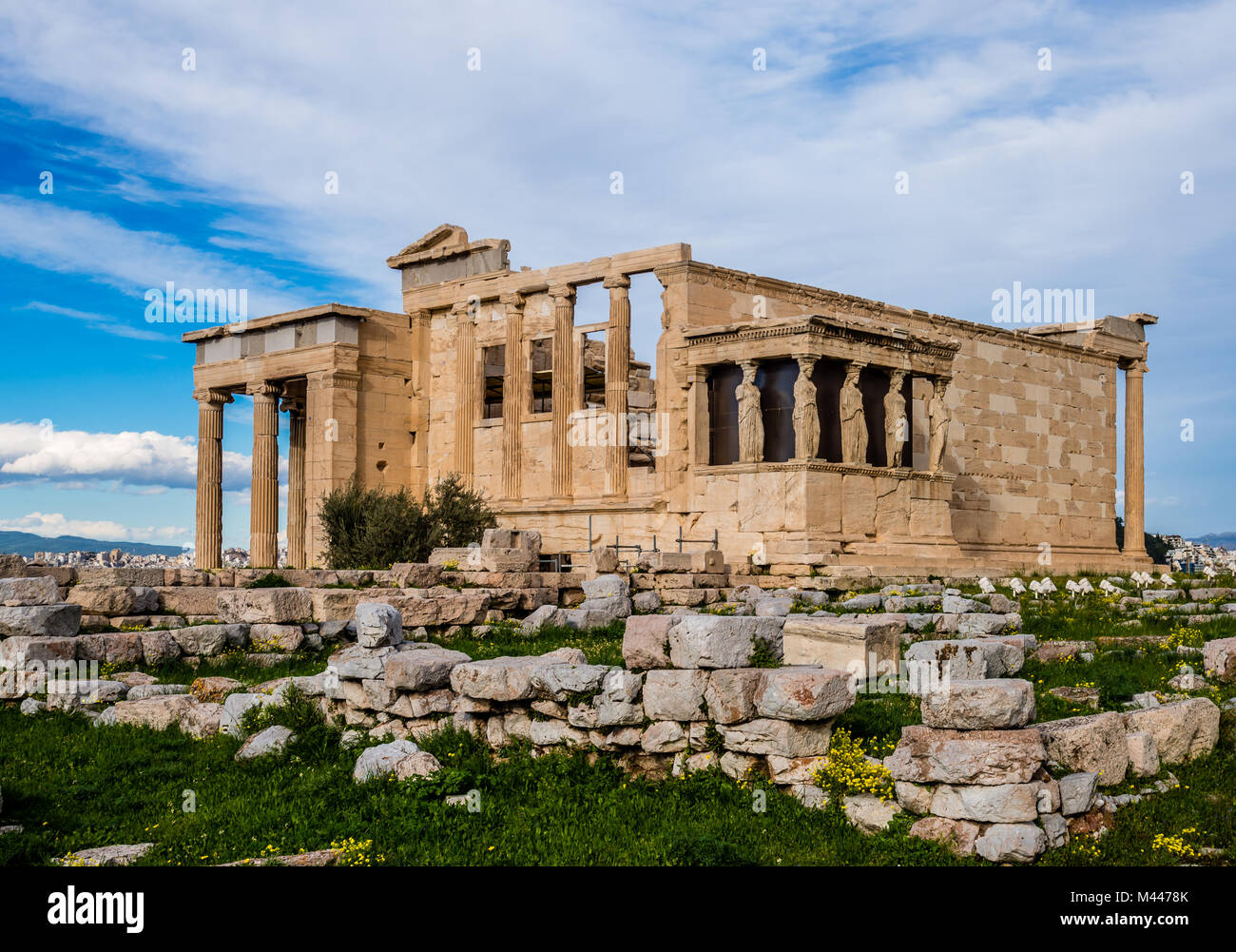 Das Erechtheion Erechtheion Oder Ist Eine Antike Griechische Tempel Auf Der Akropolis Von Athen In Griechenland Die Sowohl Athena Und Poseidon Gewidmet War Stockfotografie Alamy