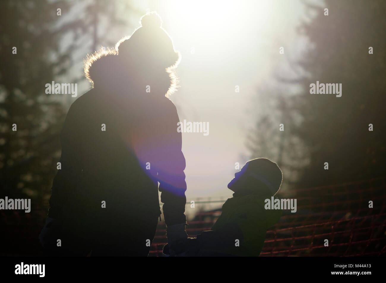 Mutter und Kind zu Fuß Stockfoto