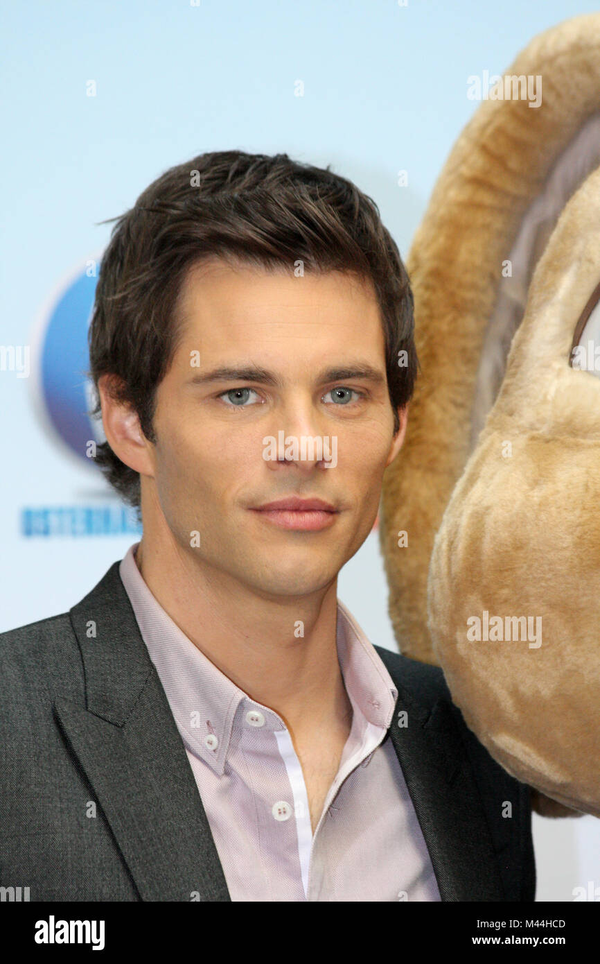 Bunny hop Fotos und Bildmaterial in hoher Auflösung Seite 2 Alamy