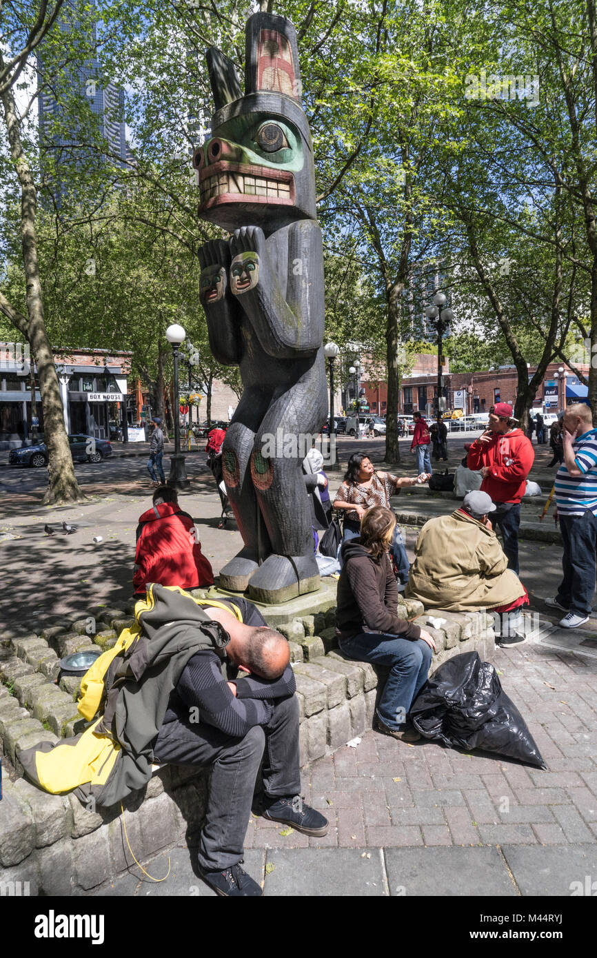 Ein Gentleman schlafen in der abendländischen Park, Seattle, Washington, USA Stockfoto