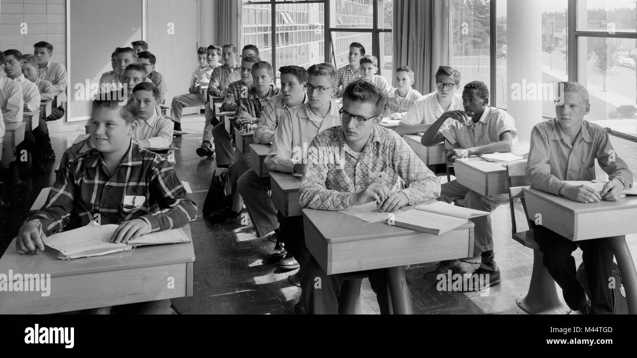 Klassenzimmer an einem Jungen High School in Chicago, Ca. 1962. Stockfoto