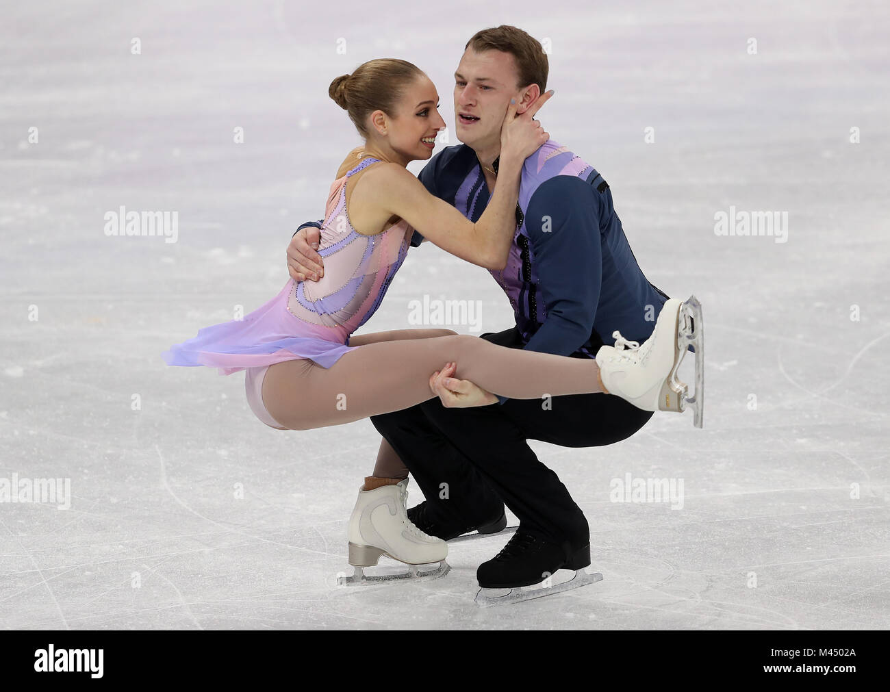 Paige Conners und Evgeni Krasnopolski von Isreal in der Paare zahlen Skaten in der gangneung Ice Arena am Tag fünf der Olympischen Winterspiele 2018 PyeongChang in Südkorea. PRESS ASSOCIATION Foto. Bild Datum: Mittwoch, 14. Februar 2018. Siehe PA Geschichte OLYMPICS Eiskunstlauf. Foto: David Davies/PA-Kabel. Einschränkungen: Nur für den redaktionellen Gebrauch bestimmt. Keine kommerzielle Nutzung. Stockfoto