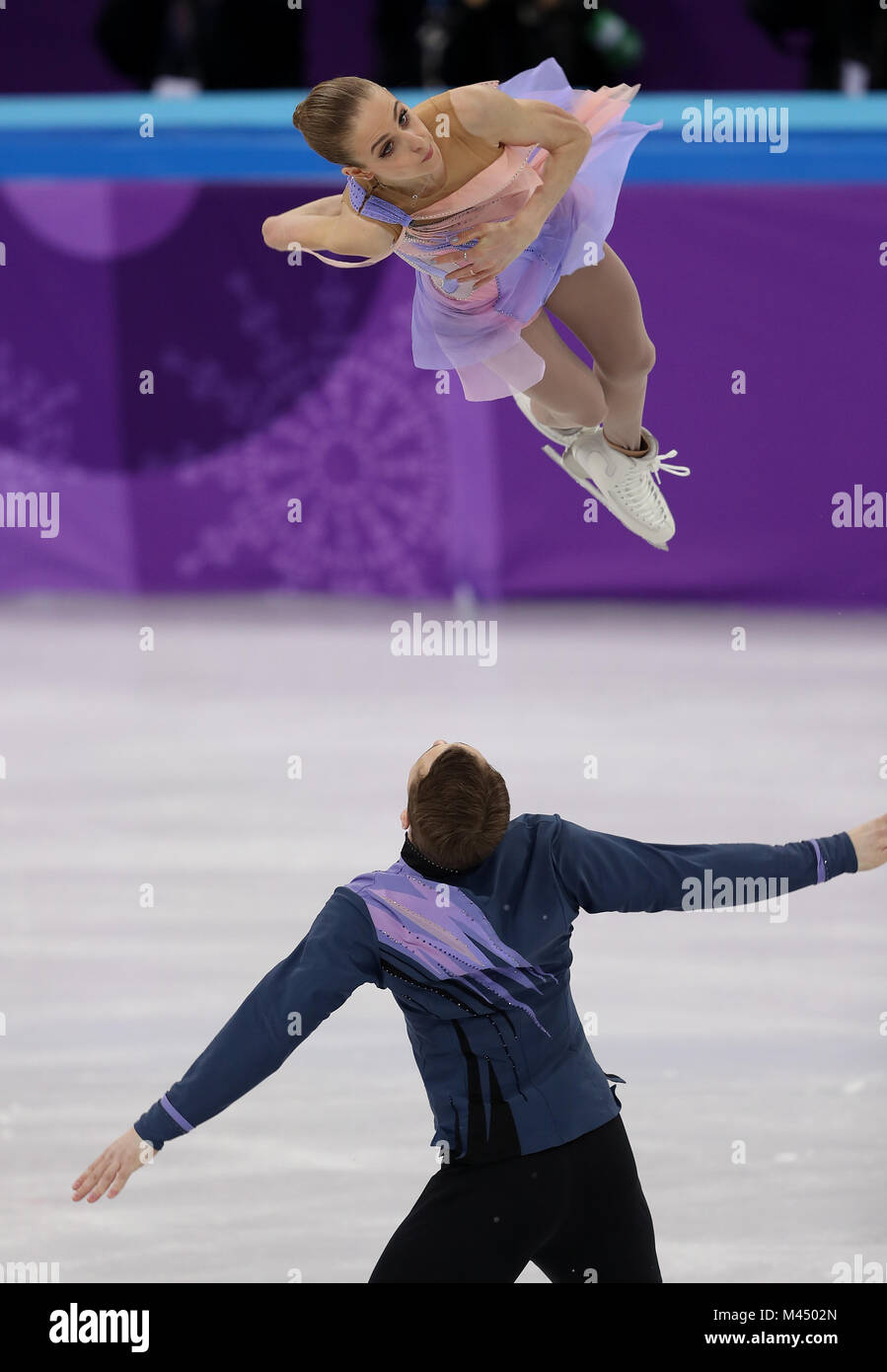 Paige Conners und Evgeni Krasnopolski von Isreal in der Paare zahlen Skaten in der gangneung Ice Arena am Tag fünf der Olympischen Winterspiele 2018 PyeongChang in Südkorea. PRESS ASSOCIATION Foto. Bild Datum: Mittwoch, 14. Februar 2018. Siehe PA Geschichte OLYMPICS Eiskunstlauf. Foto: David Davies/PA-Kabel. Einschränkungen: Nur für den redaktionellen Gebrauch bestimmt. Keine kommerzielle Nutzung. Stockfoto