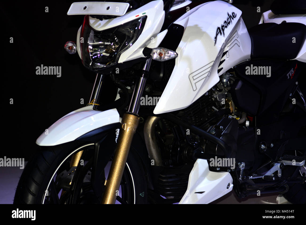 TVS Apache RR Fahrrad in der Ausstellung Stockfoto