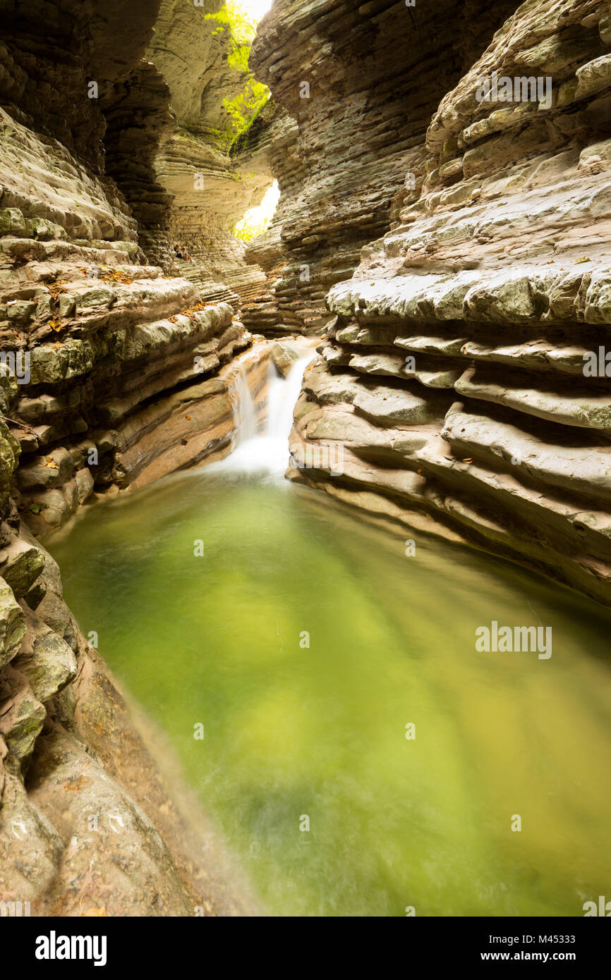 Brent de l Kunst, eine eindrucksvolle Schlucht durch die tausendjährige Kraft von Wasser erodiert, Provinz Belluno, Venetien, Italien Stockfoto
