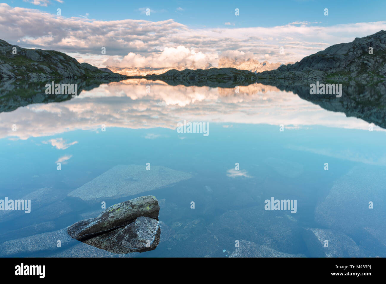 Brenta Dolomiten Blick vom Lago Nero, Adamello Brenta Naturpark, Trient Provinz, Trentino Alto Adige, Italien, Europa Stockfoto