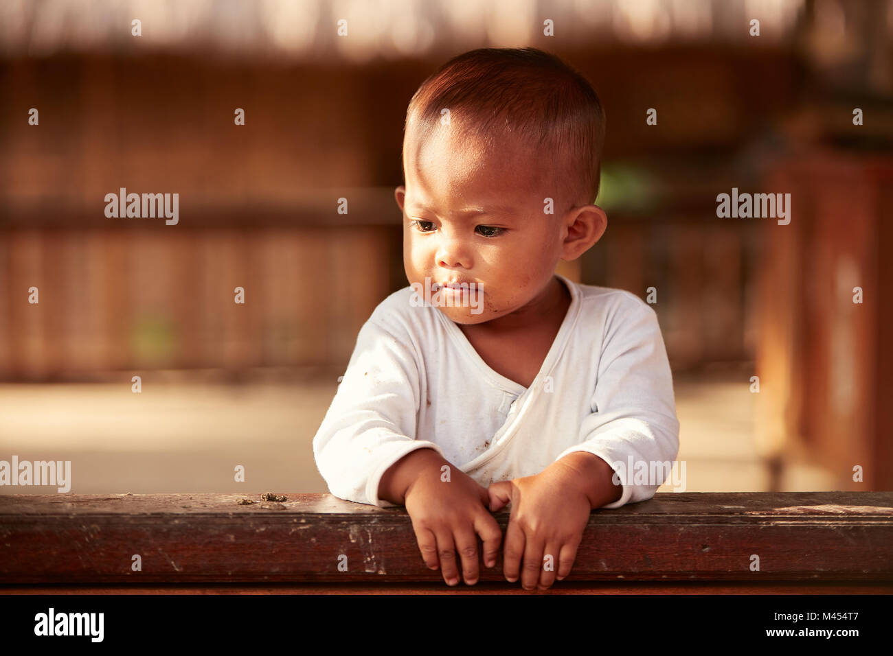 Junge Kind auf Bali Village, Indonesien Stockfoto