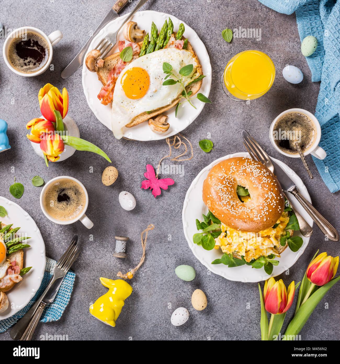 Ostern Frühstück flach Stockfoto