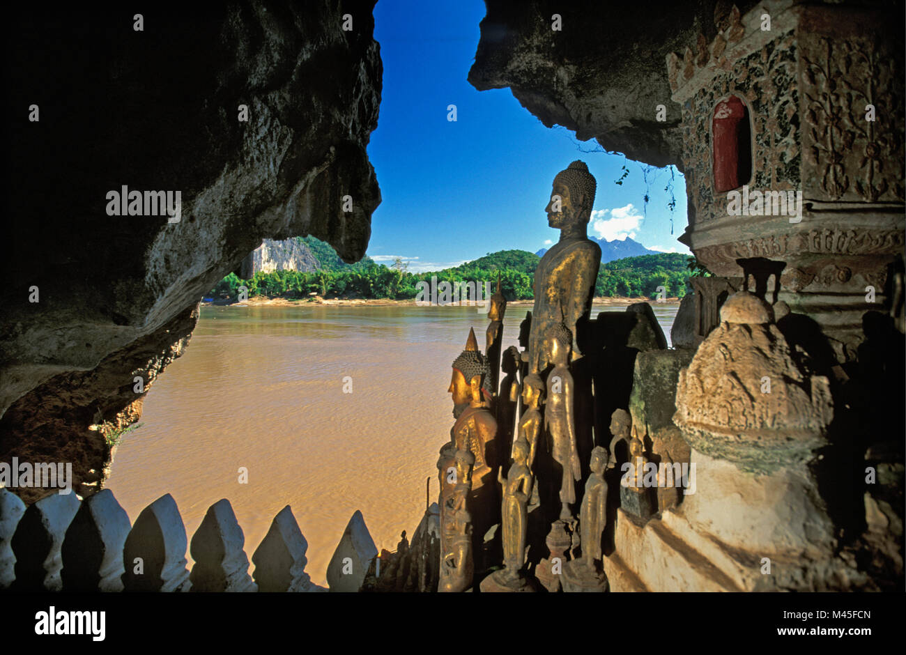 Laos. Luang Prabang. Höhlen von Pak Ou in der Nähe des Mekong River. Buddha Statuen. Stockfoto