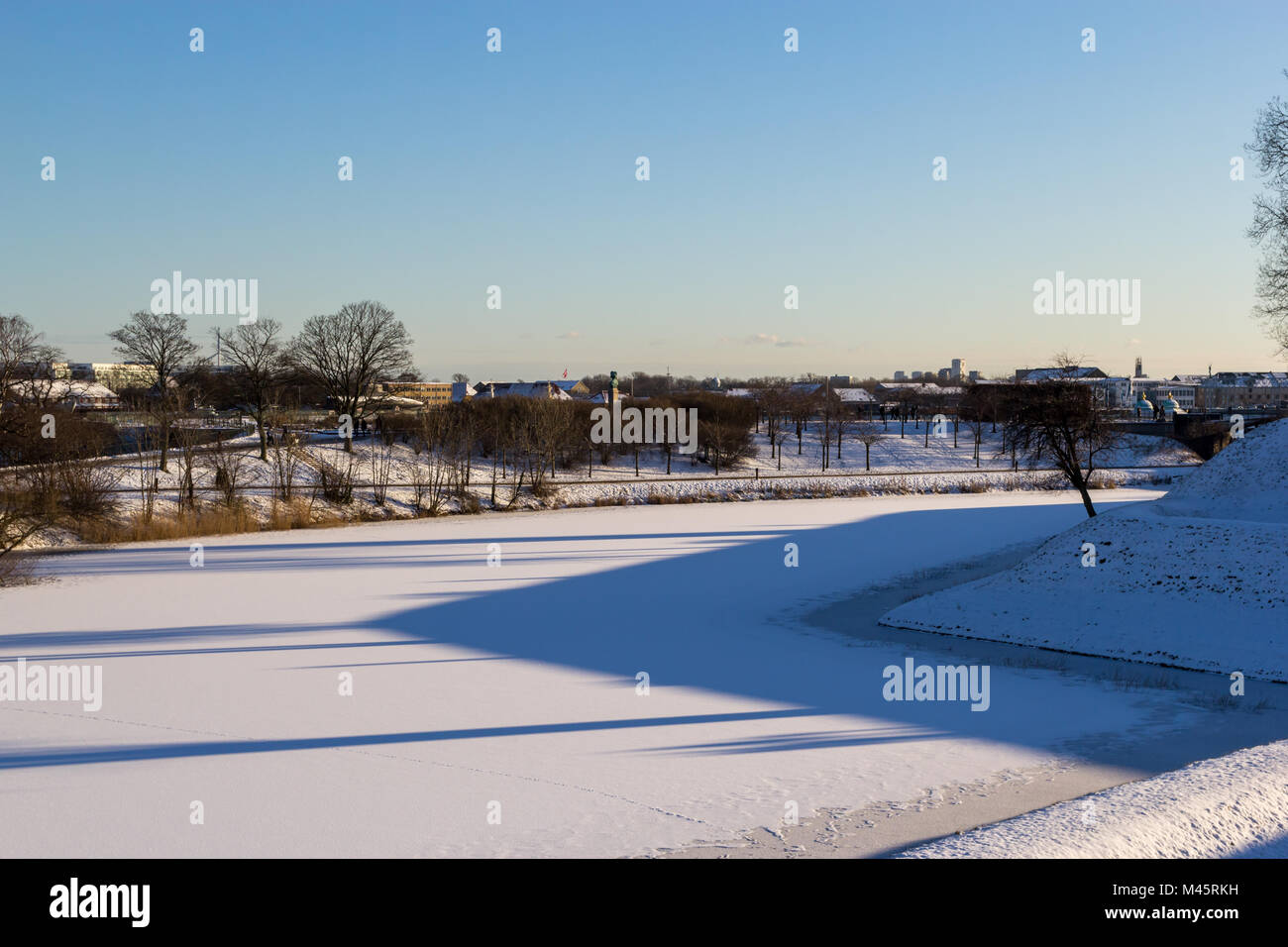 Gefrorene moat am Kastellet (Zitadelle), Kopenhagen, Dänemark Stockfoto