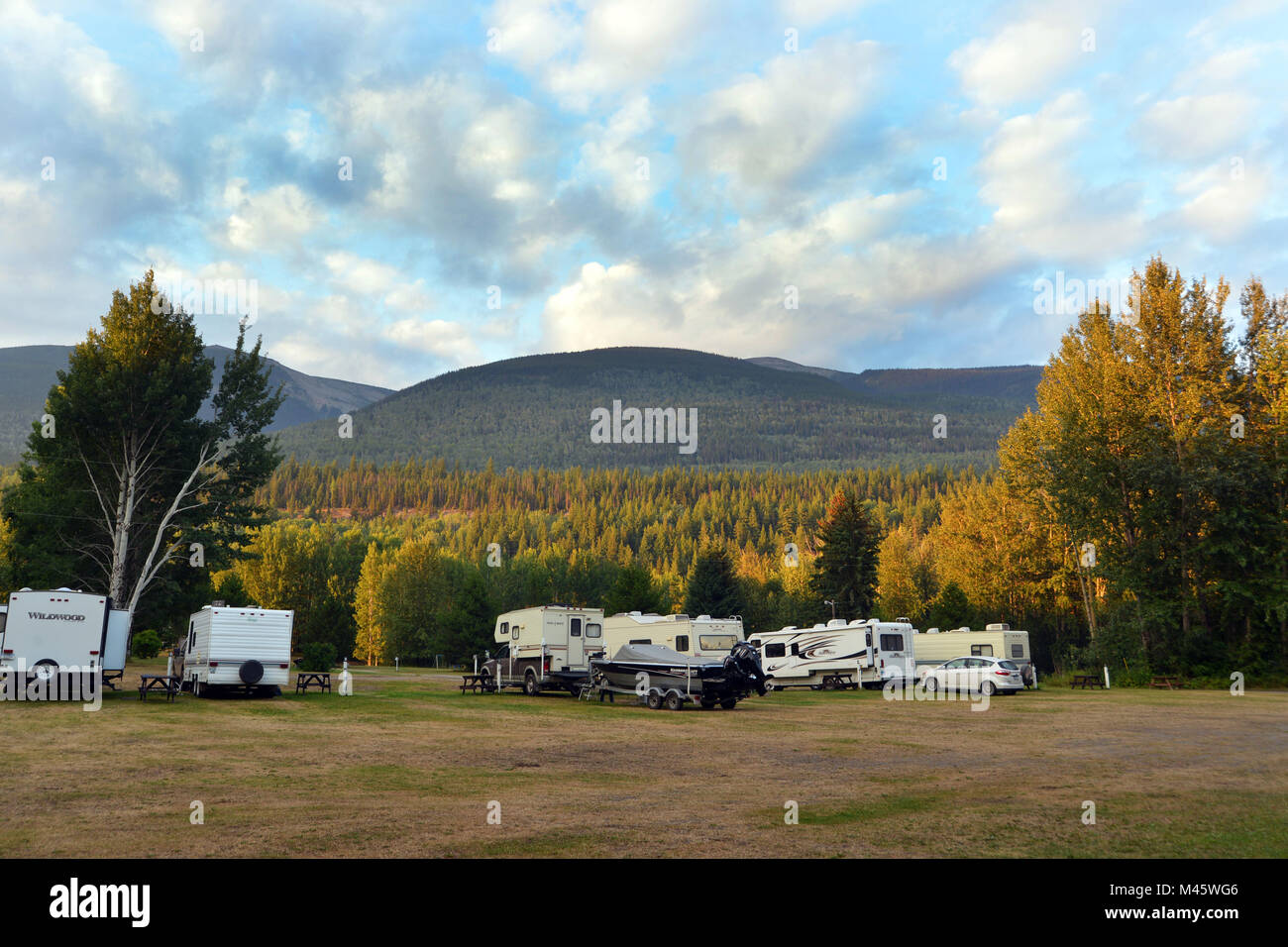 Camping im schönen kanadischen Rockies, Fraser-Fort Stockfoto