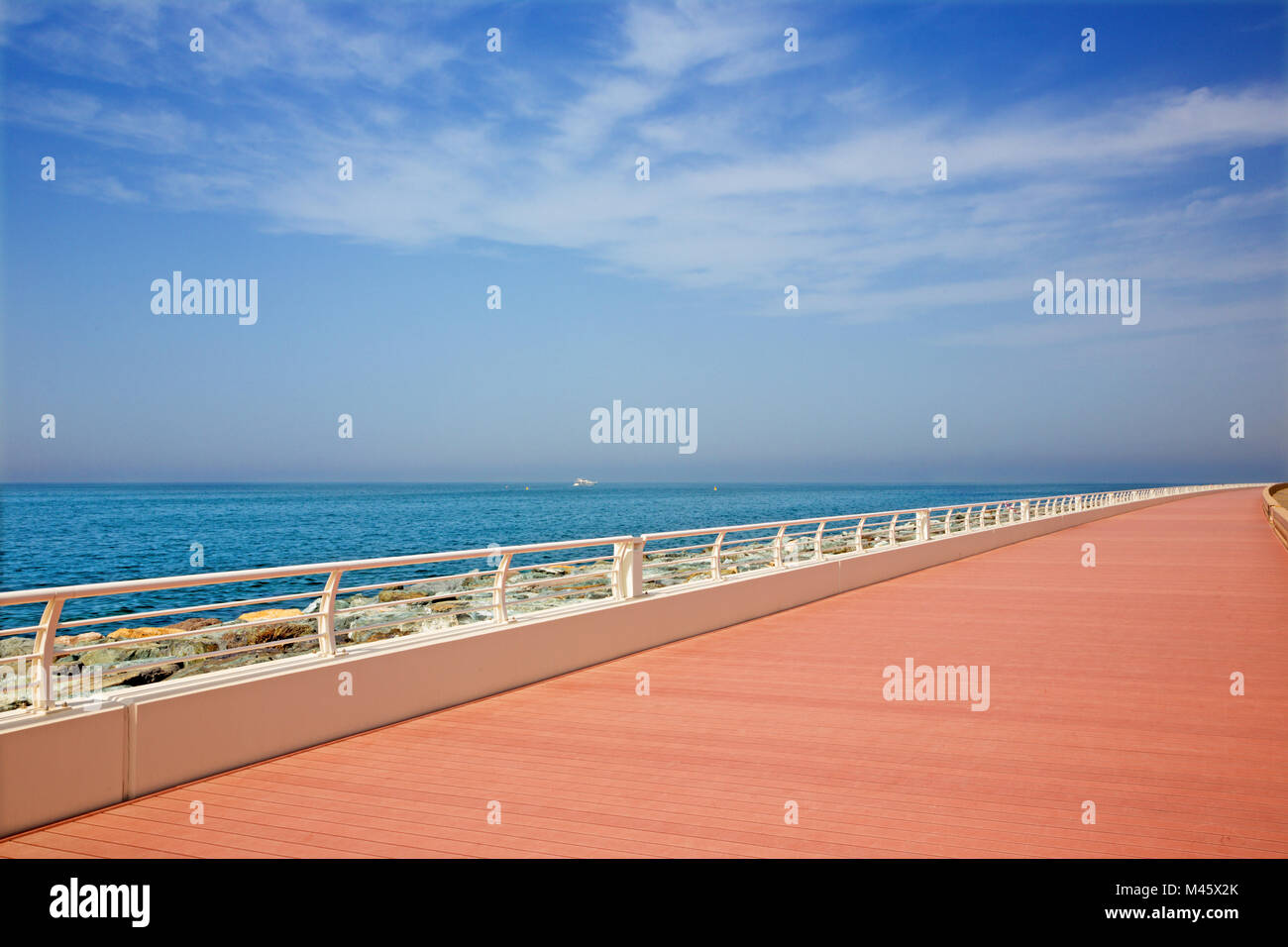 Dubai - die Promenade von Palm Island. Stockfoto