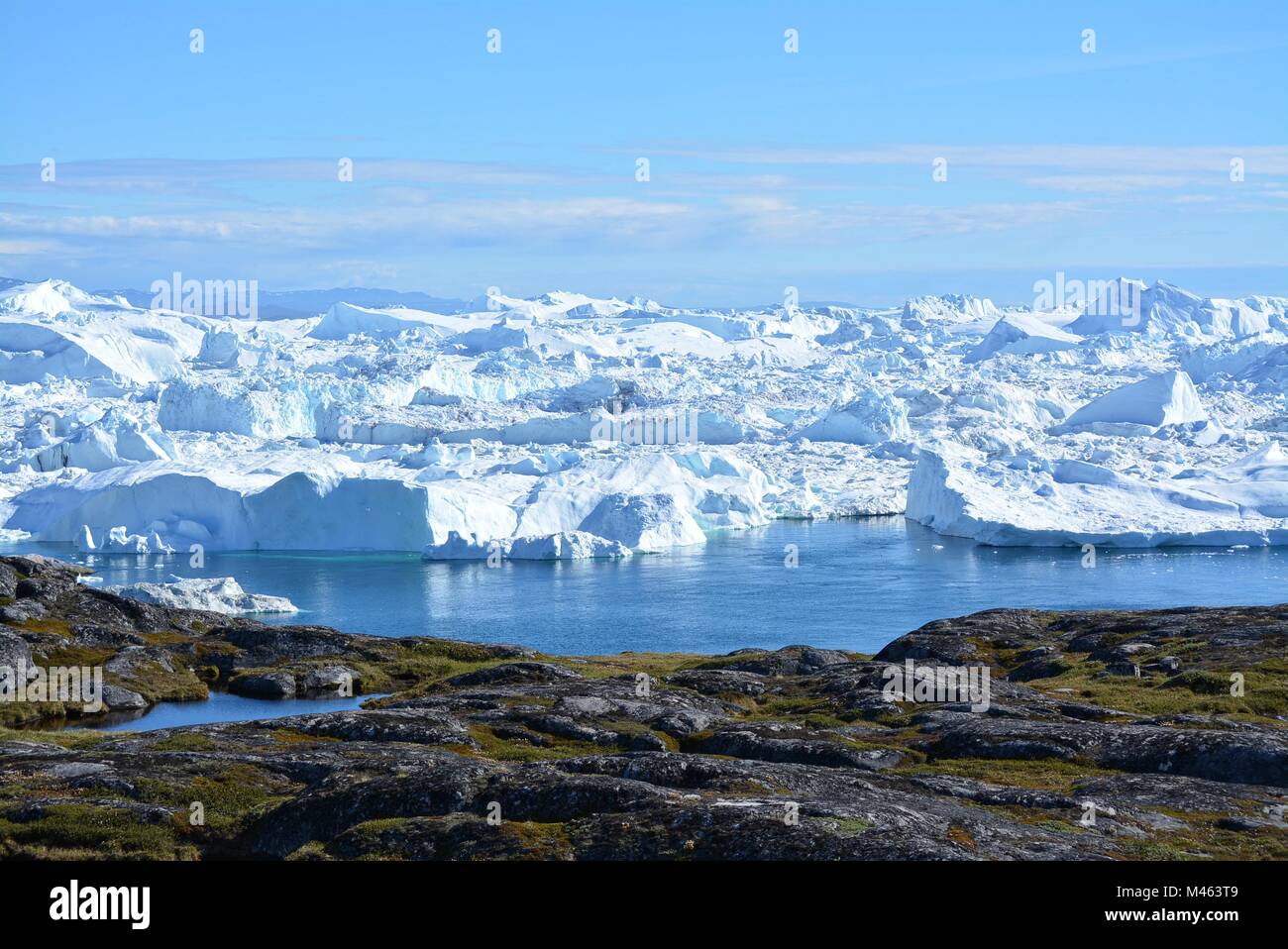 Grönland im Juli - schöne Landschaft mit großen Eisberge in der Disko Bucht Stockfoto