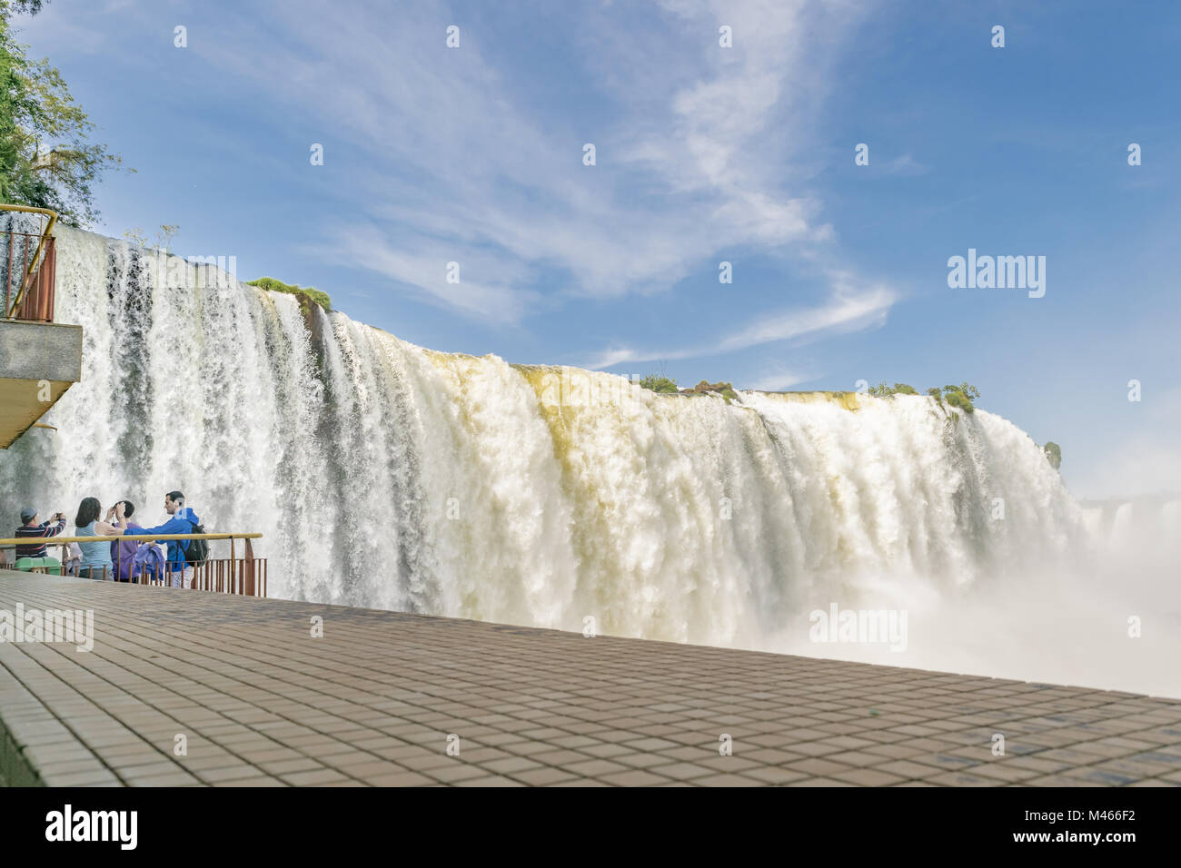 Teufelsschlund Wasserfälle Blick von der brasilianischen Grenze Stockfoto