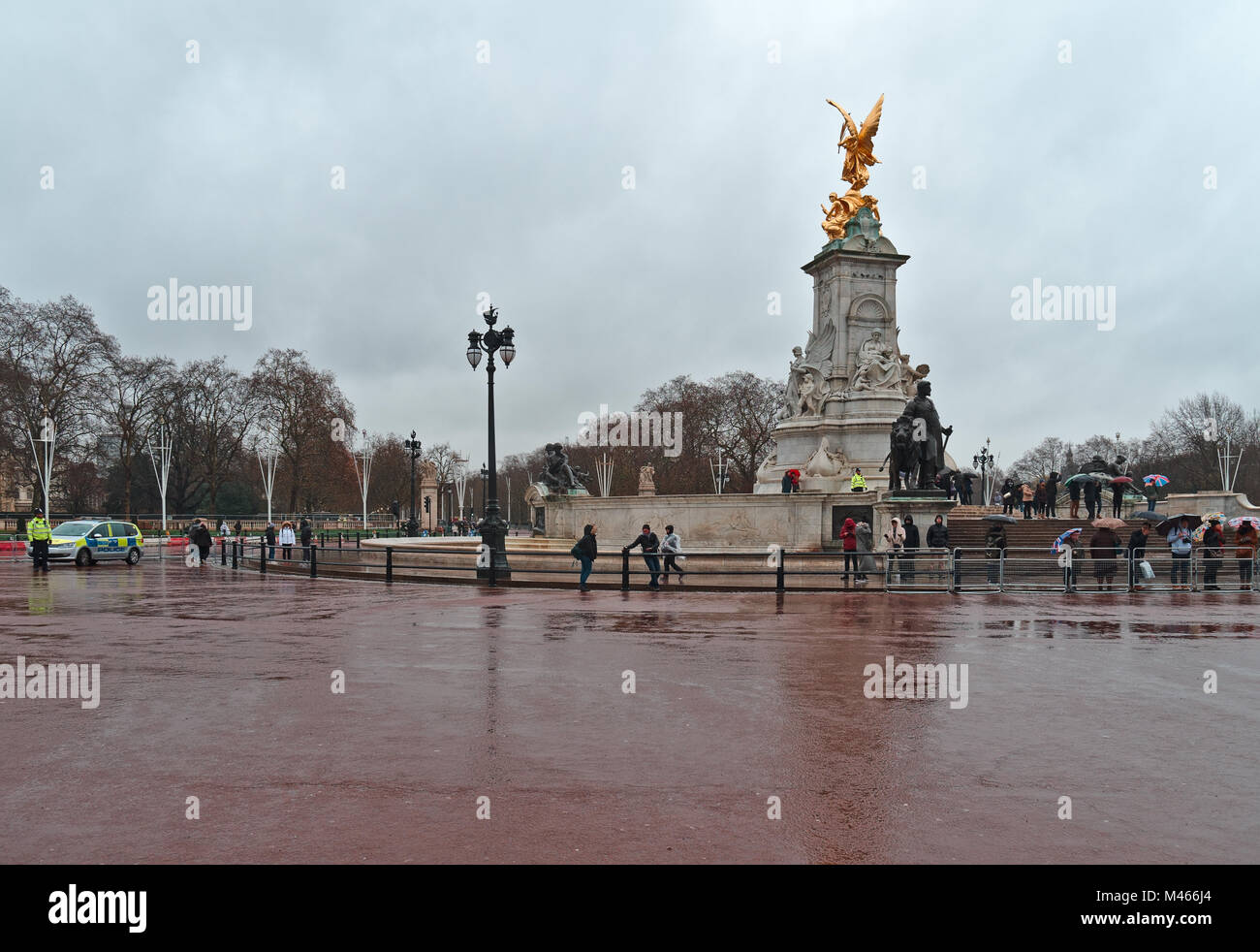 Warten auf die Wachablösung am Buckingham Palace. London, Großbritannien Stockfoto