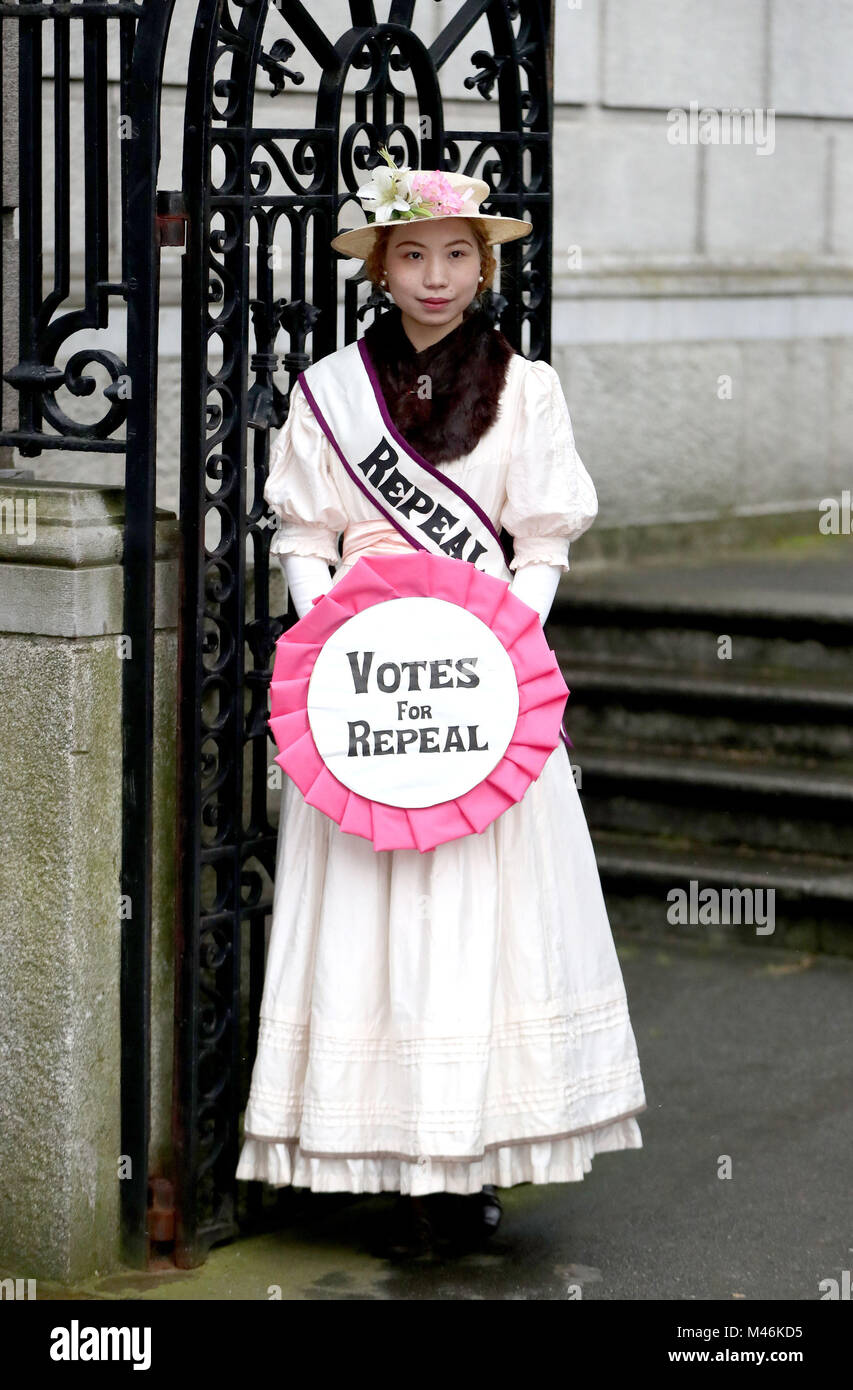 Abtreibung Menschenrechtler, laute Alraad während eines Protestes außerhalb Leinster House in Dublin, die für eine Aufhebung der 8. Änderung in der irischen Verfassung genannt. Stockfoto