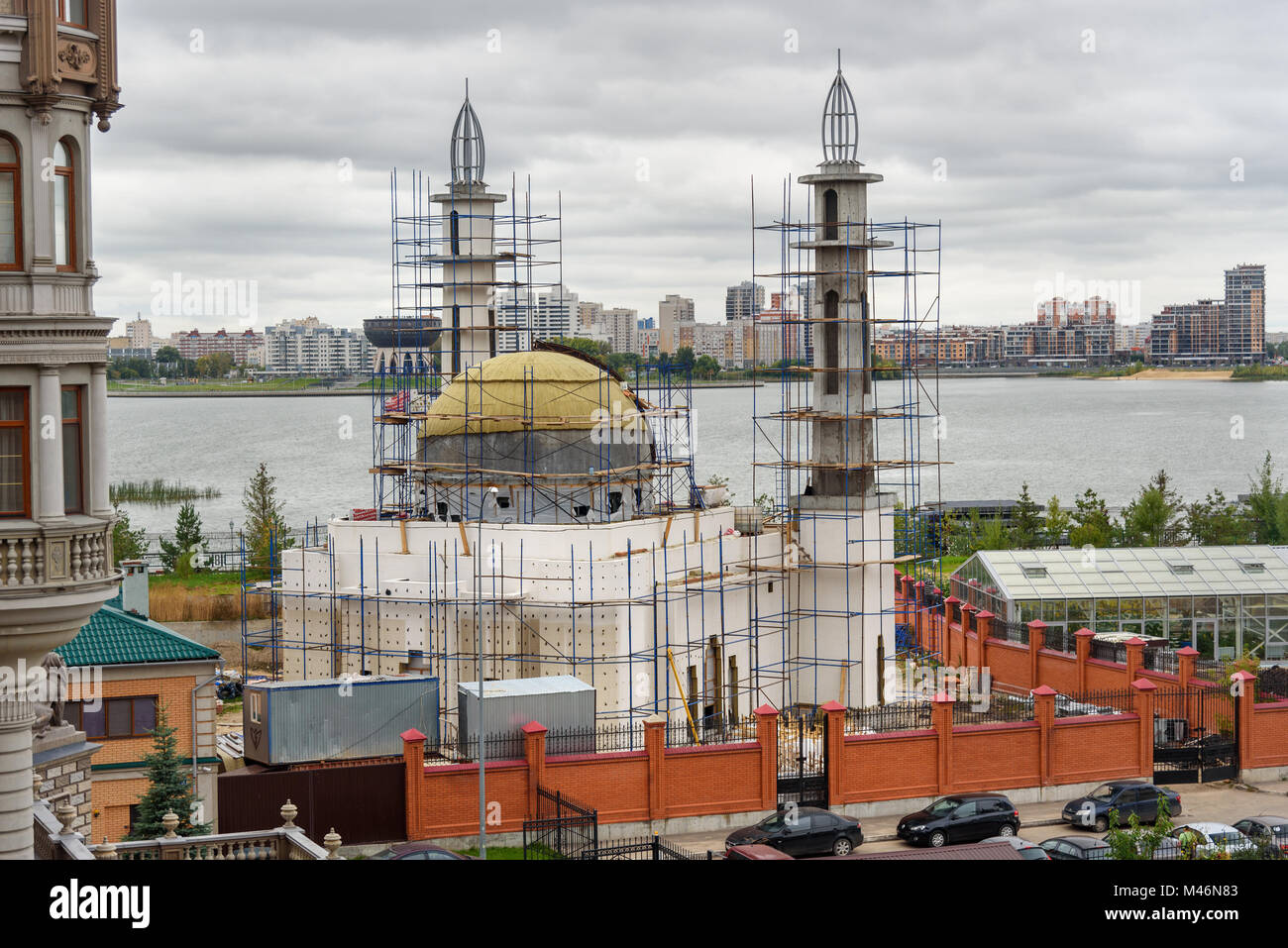Bau der Neuen Moschee an der Fedoseevskaya Street im Jahr 2016. Kasan. Russland Stockfoto
